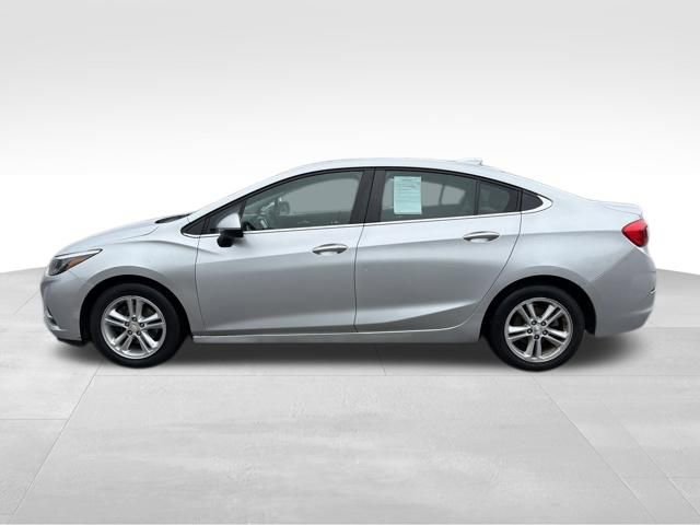 Used 2016 Chevrolet Cruze LT image 6