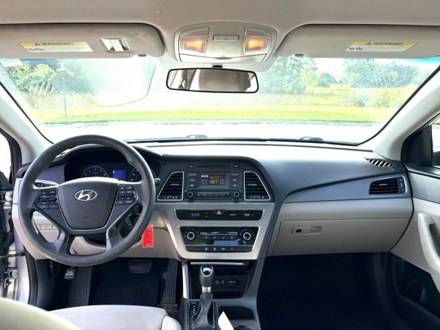 Used 2017 Hyundai Sonata SE FWD image 11