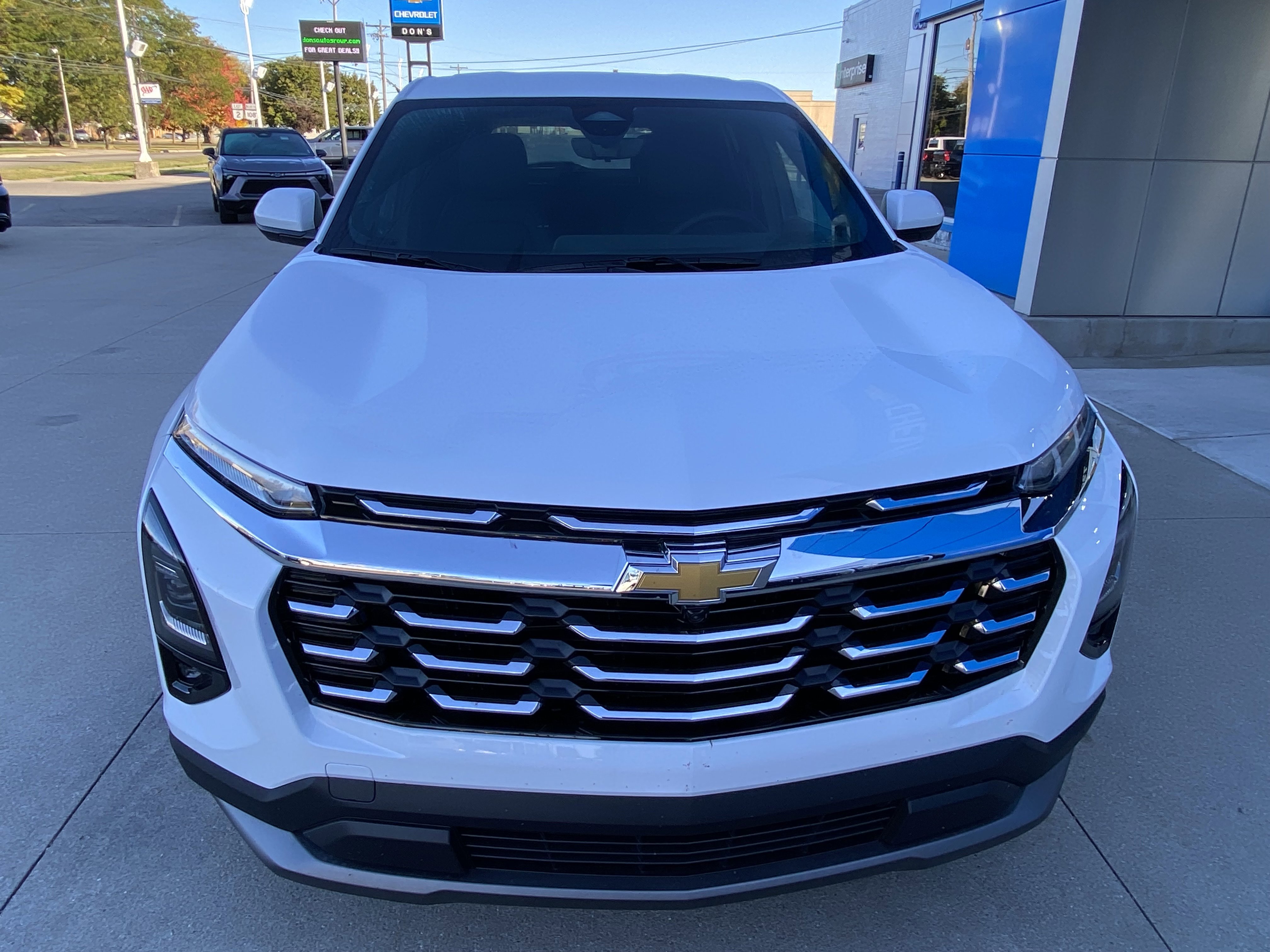 New 2026 Chevrolet Equinox LT w/ Convenience Package II image 16