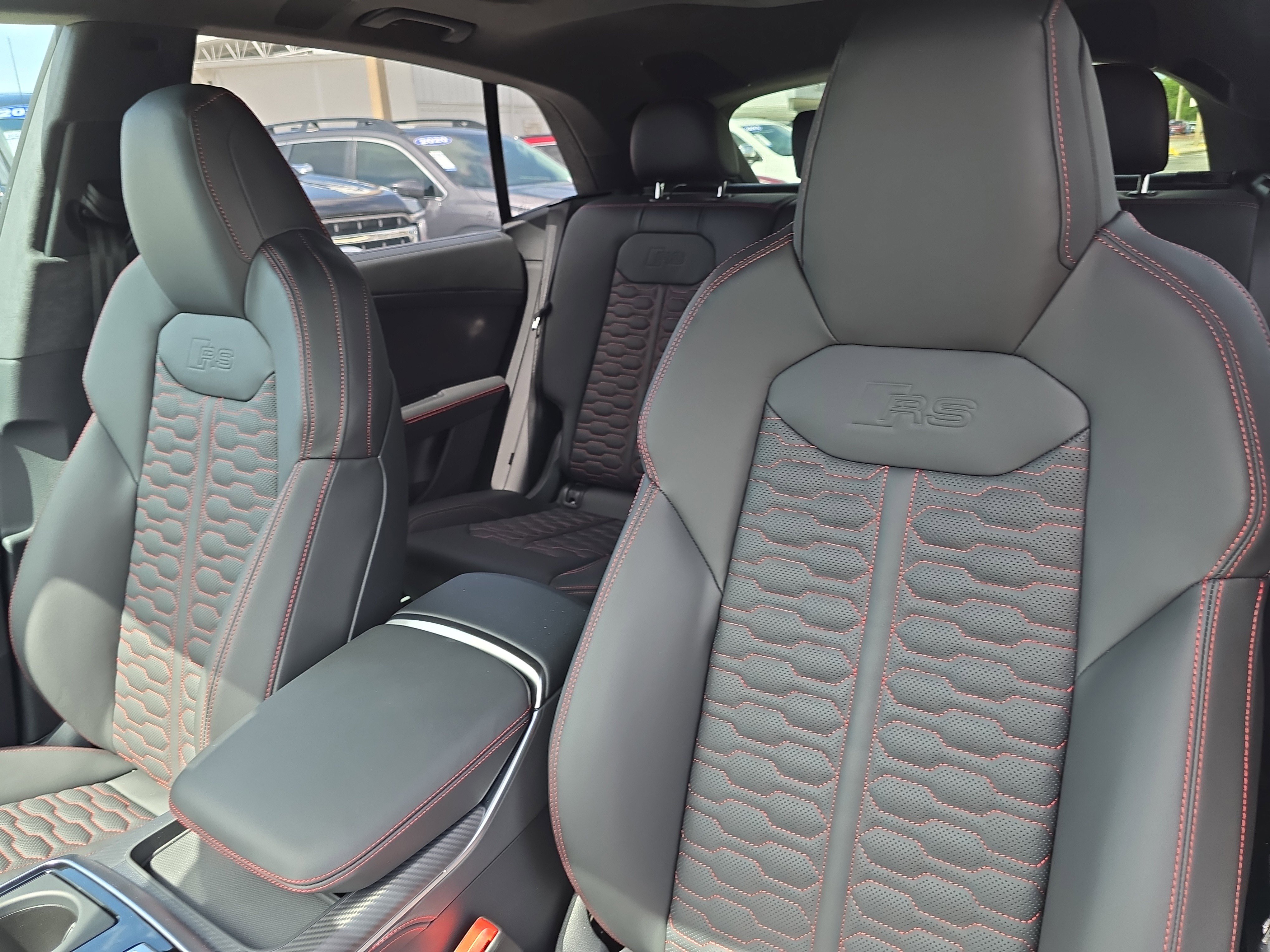 New 2025 Audi RS Q8 performance image 22