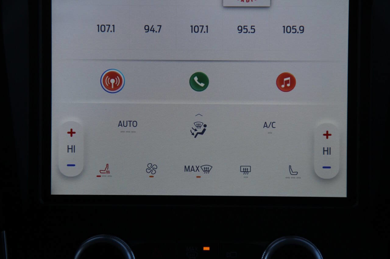 Used 2023 Ford Edge SEL image 18