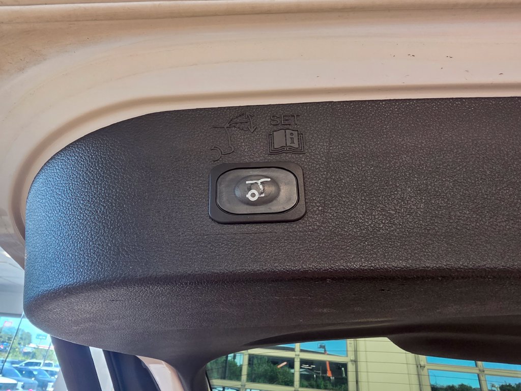 Used 2019 Ford Escape SEL FWD image 28