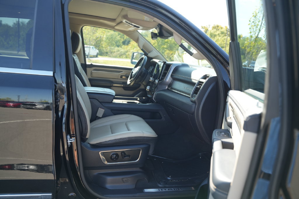 Used 2020 RAM 1500 Limited AWD/4WD image 22