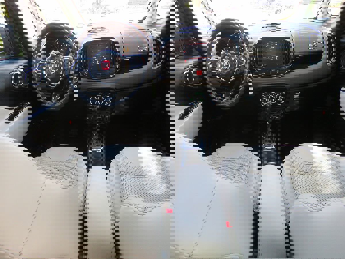 Used 2018 FIAT 500L Lounge image 30