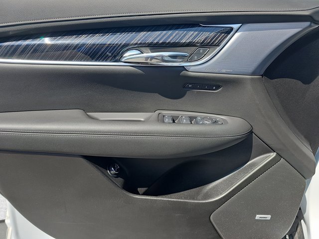 Used 2025 Cadillac XT6 Premium Luxury w/ LPO, Floor Liner Package image 28