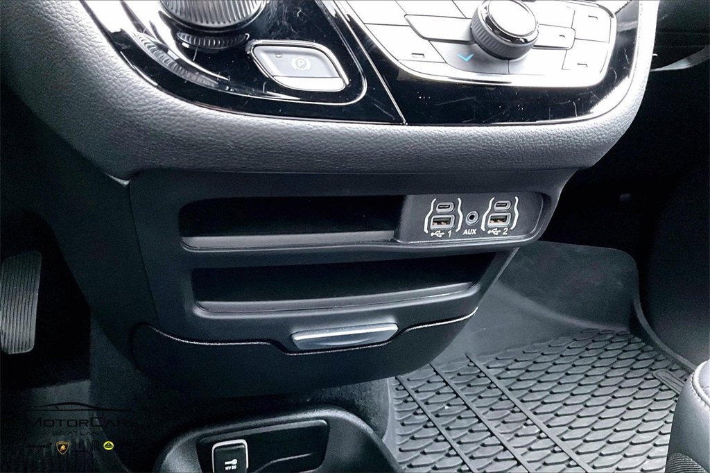 Used 2025 Chrysler Pacifica Select image 31