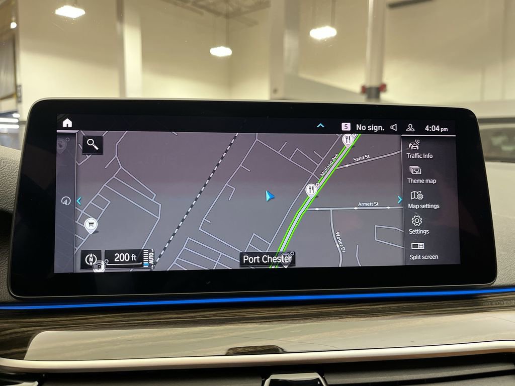 Certified 2022 BMW 530e xDrive w/ Premium Package image 18