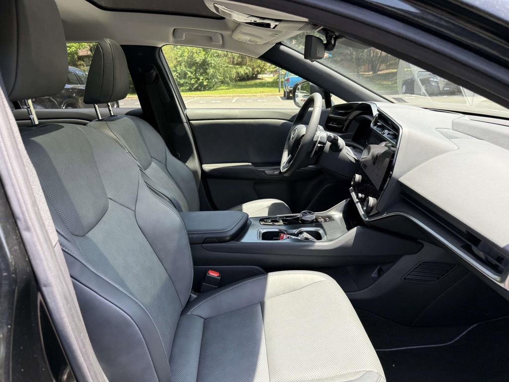 Used 2024 Lexus RZ 450e Premium w/ Technology Package AWD/4WD image 15