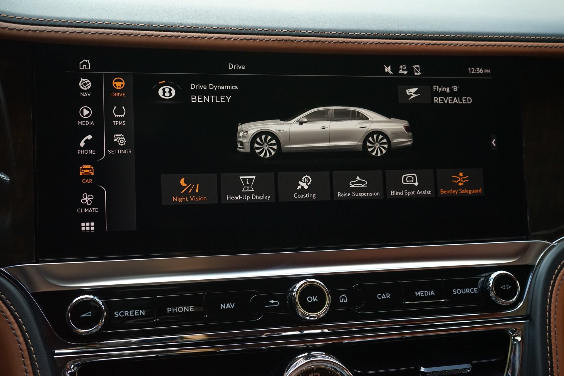 Used 2022 Bentley Flying Spur Plug-In Hybrid AWD/4WD image 17