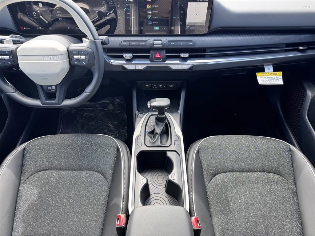 New 2025 Kia K4 GT-Line image 28