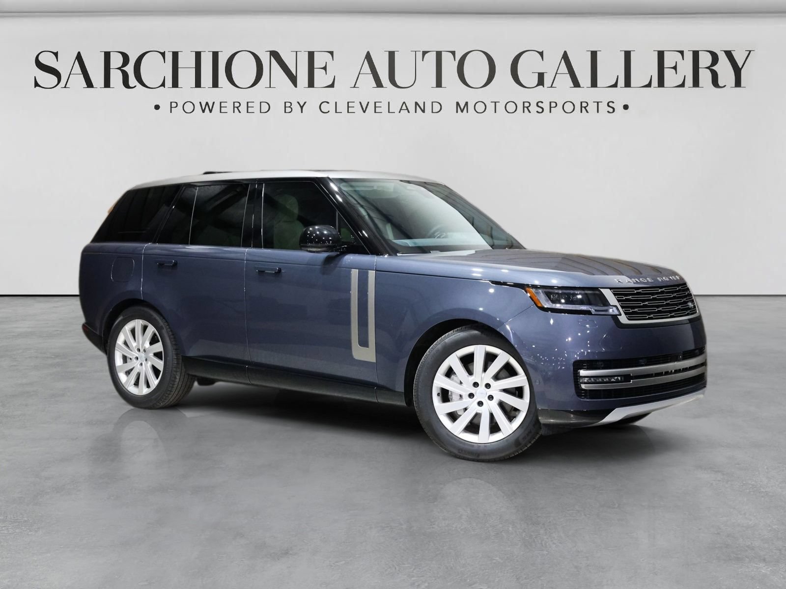 Used 2025 Land Rover Range Rover SE AWD/4WD image 1
