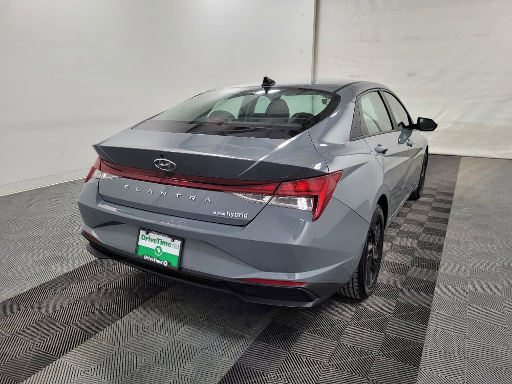 Used 2021 Hyundai Elantra Blue image 9