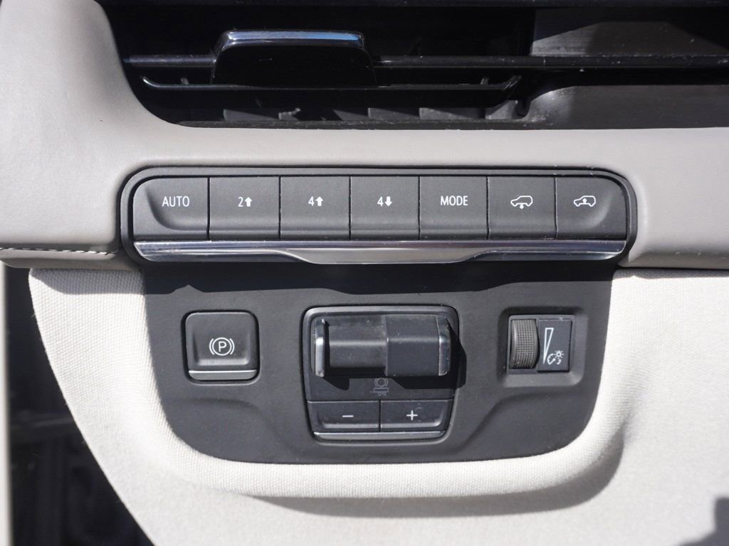 Used 2023 Cadillac Escalade ESV Premium Luxury Platinum w/ Heavy-Duty Trailer Package image 48