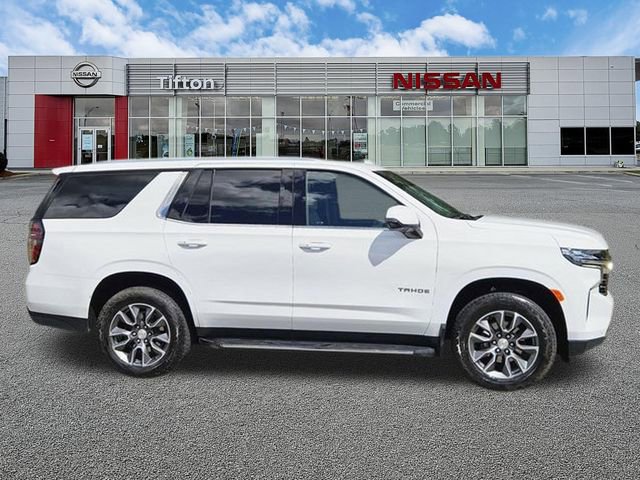 Used 2024 Chevrolet Tahoe LT w/ Luxury Package RWD image 3
