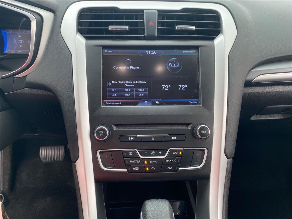 Used 2016 Ford Fusion SE FWD image 11