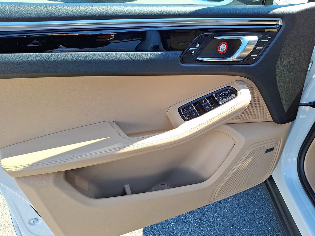 Used 2021 Porsche Macan S AWD/4WD image 25