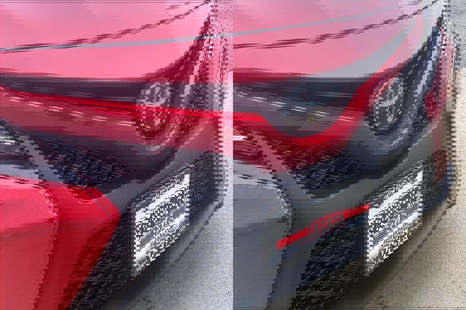 Used 2020 Toyota Camry SE image 35