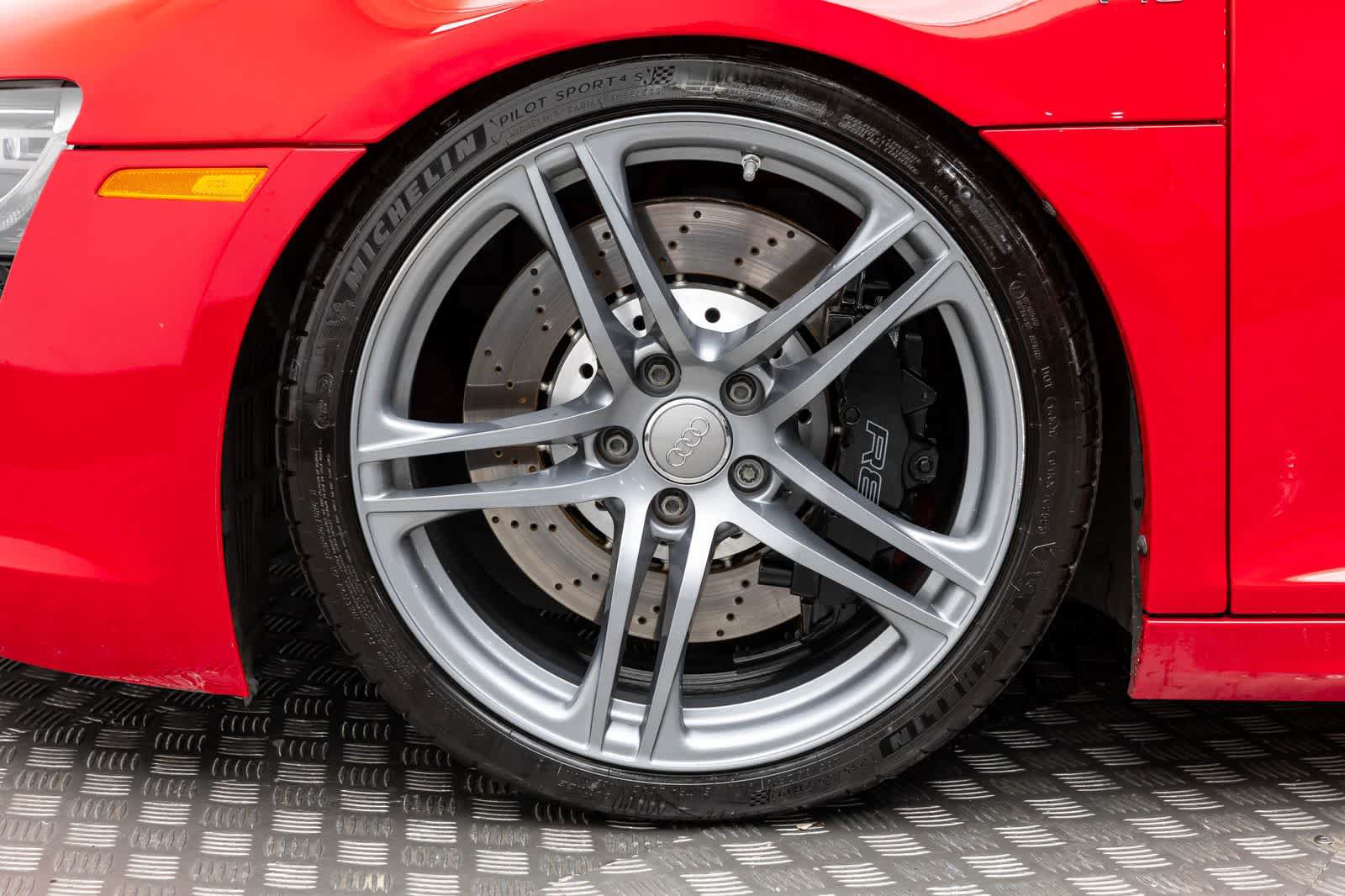 Used 2011 Audi R8 V10 AWD/4WD image 8