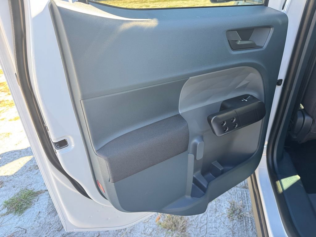 New 2025 Ford Maverick XL w/ Equipment Group 102A image 26