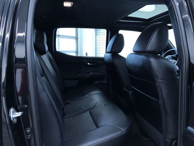 Certified 2022 Toyota Tacoma TRD Off-Road w/ TRD Premium Off Road Package AWD/4WD image 15