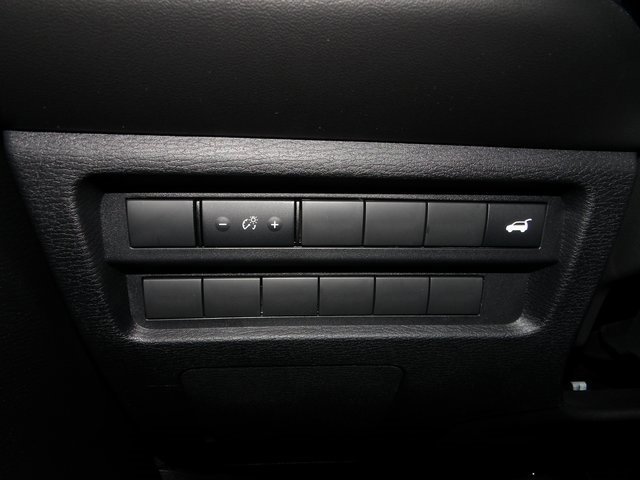 New 2025 Mitsubishi Outlander SE image 28