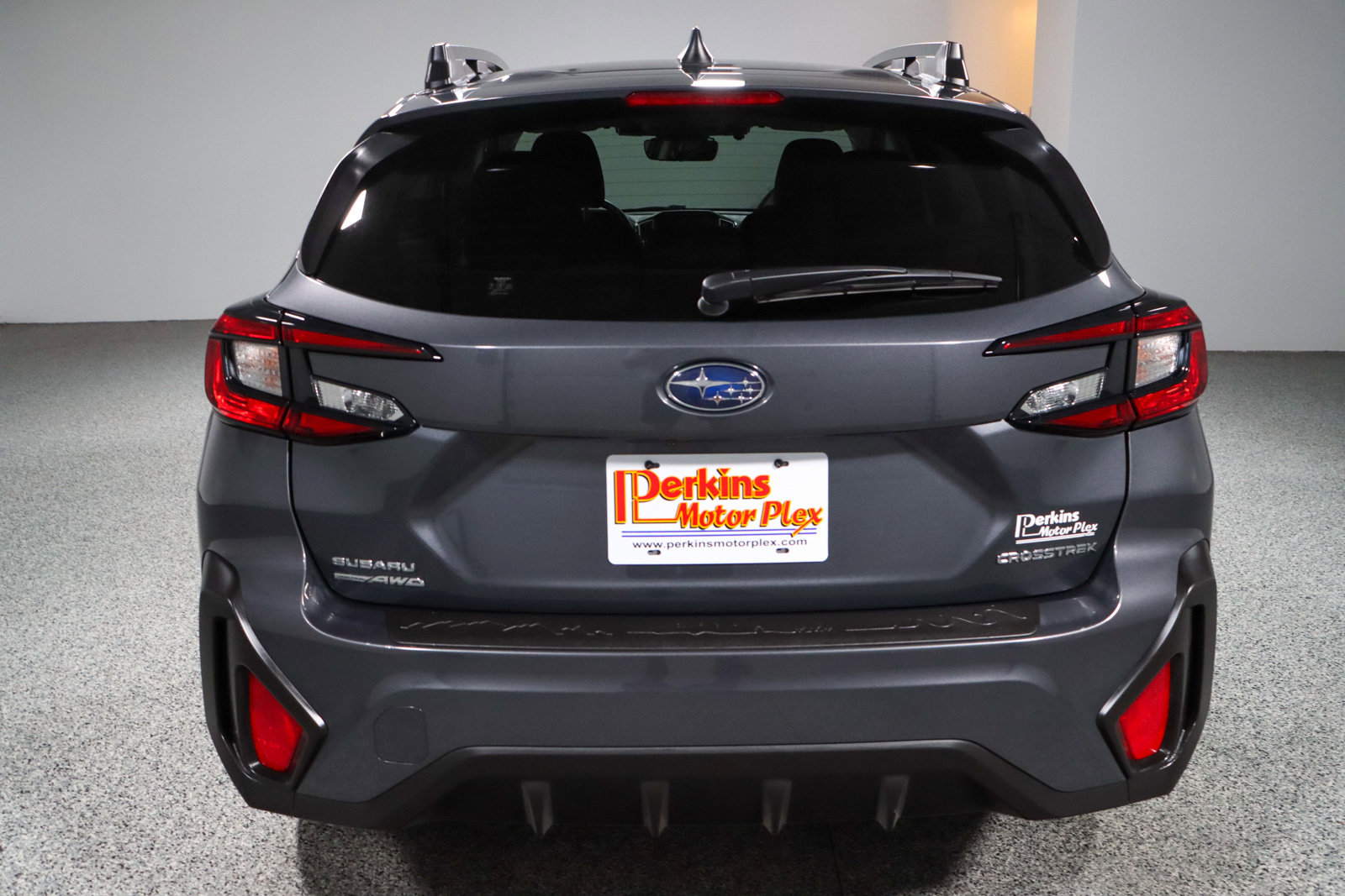 Used 2024 Subaru Crosstrek 2.0i Premium w/ Crosstrek Mirror Package AWD/4WD image 8