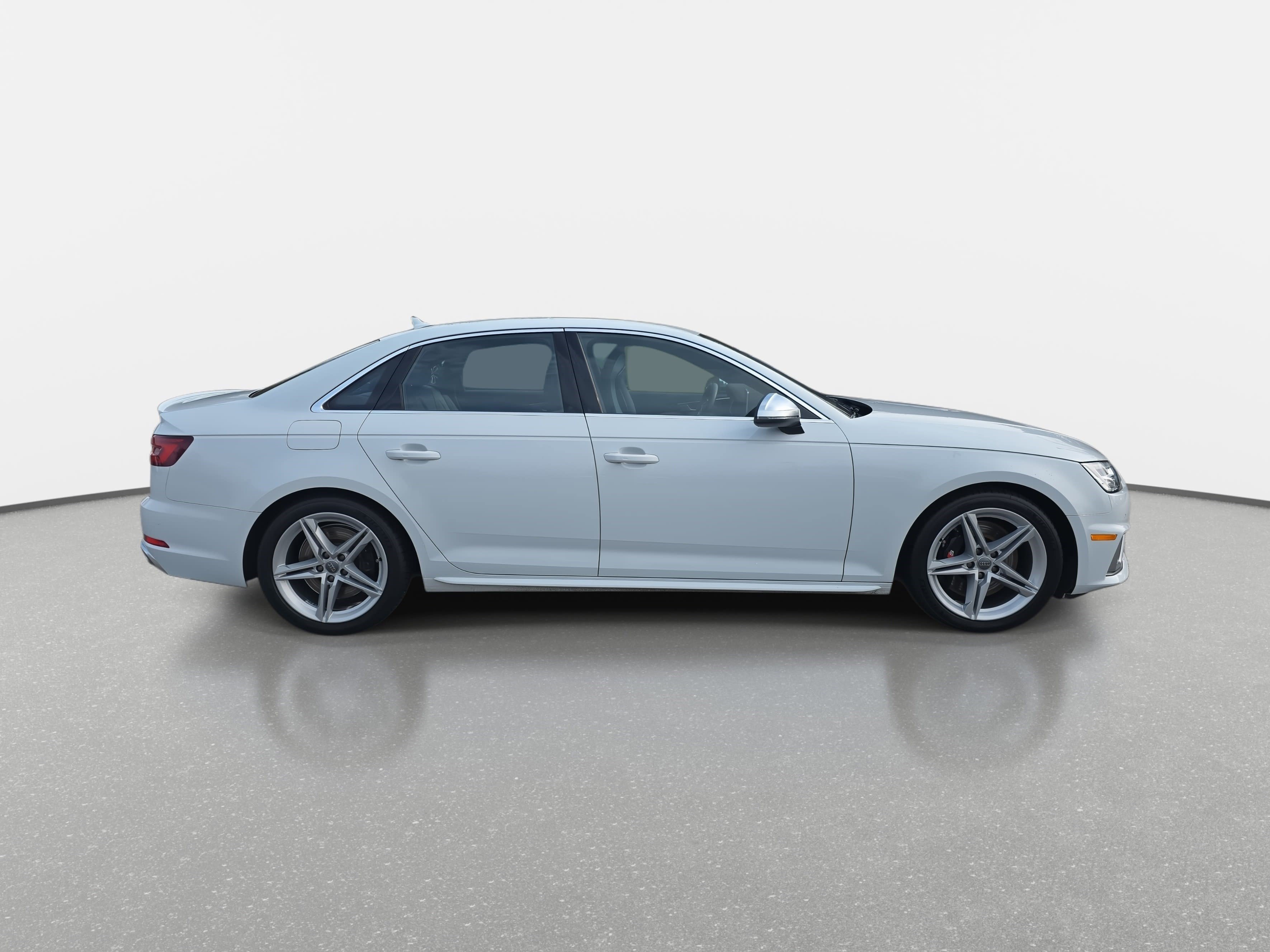 Used 2019 Audi S4 Premium Plus w/ Premium Plus Package image 4