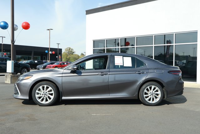 Used 2024 Toyota Camry LE FWD image 9