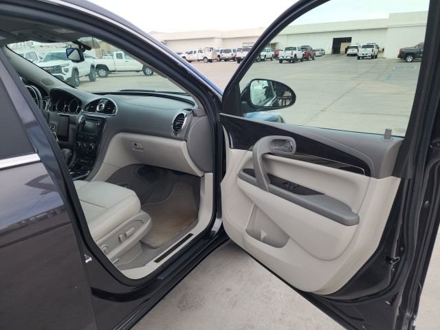 Used 2015 Buick Enclave Leather image 24