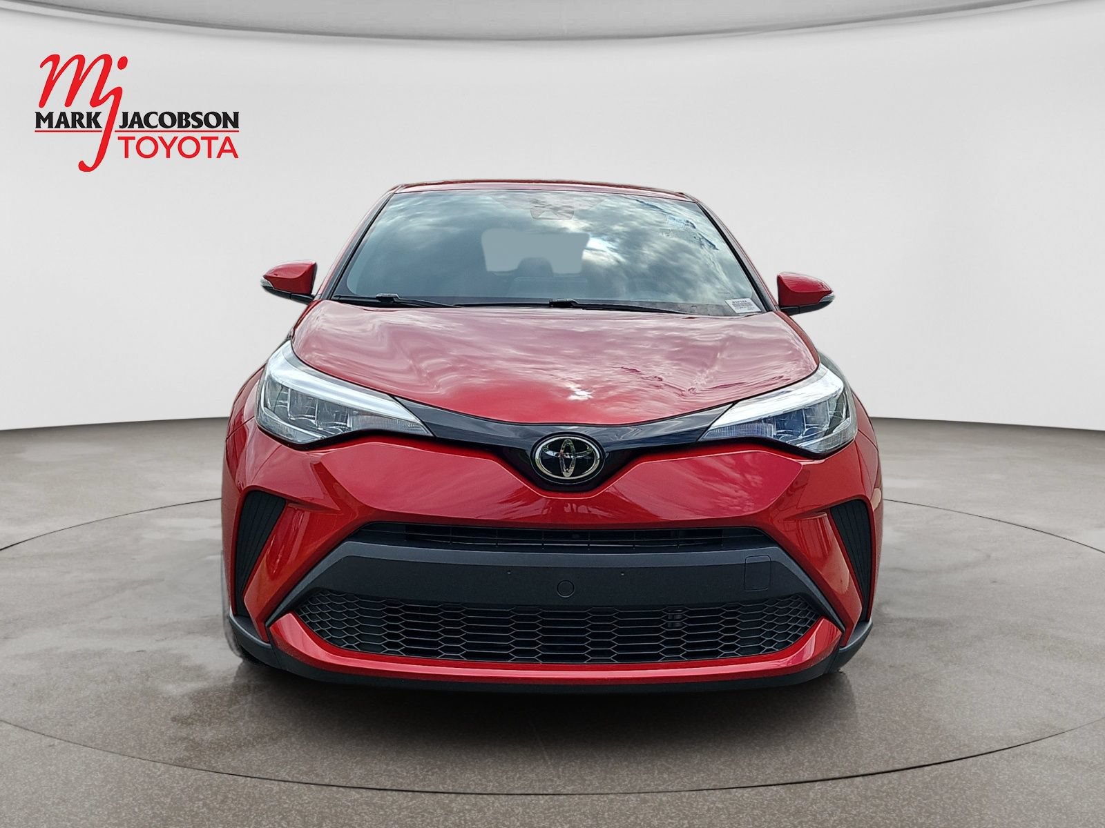 Used 2021 Toyota C-HR XLE FWD image 2
