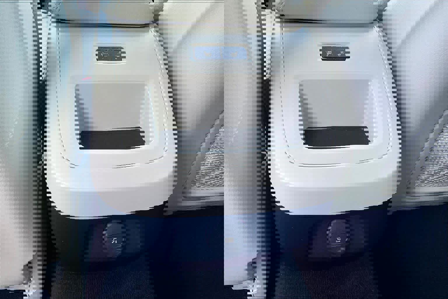 Used 2024 Volvo V60 B5 Cross Country Plus image 37