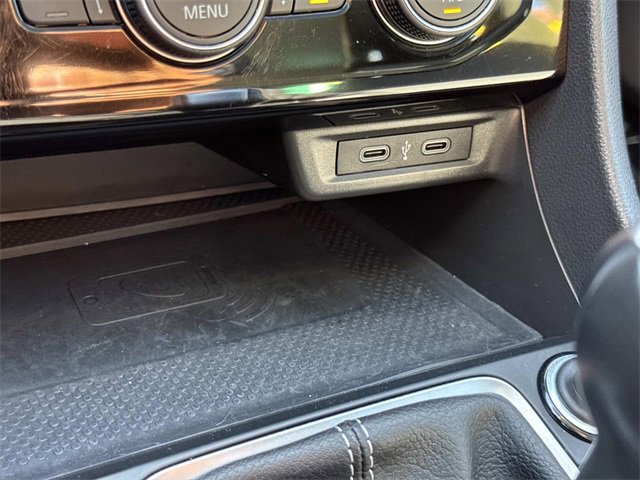 Certified 2022 Volkswagen Jetta SEL image 24