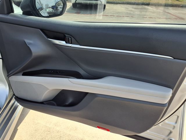 Used 2022 Toyota Camry SE w/ Convenience Package image 20