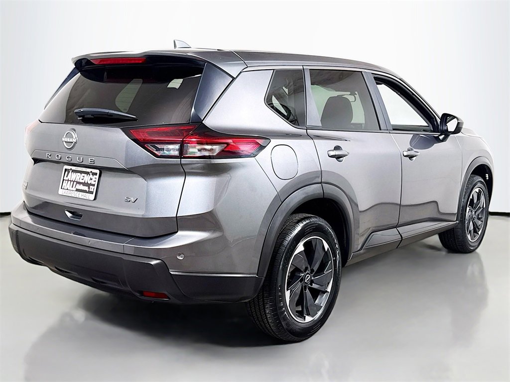 Used 2024 Nissan Rogue SV image 4