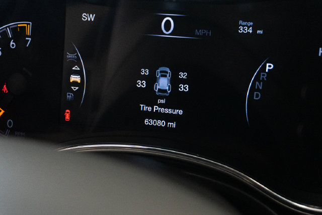 Used 2021 Jeep Grand Cherokee Laredo RWD image 7