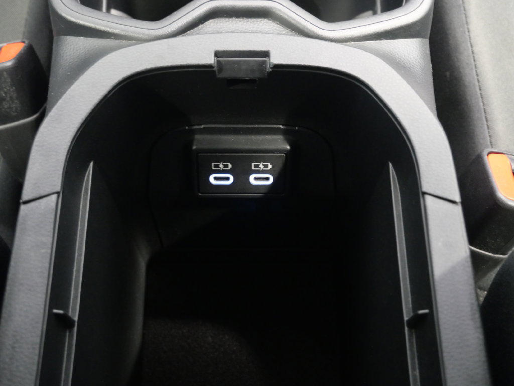 Used 2025 Toyota RAV4 LE AWD/4WD image 29