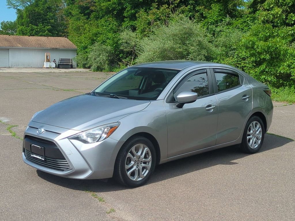 Used 2016 Scion iA FWD image 8