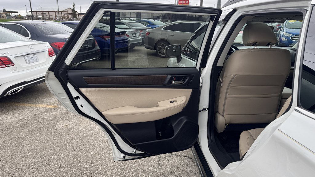 Used 2017 Subaru Outback 3.6R Limited image 21