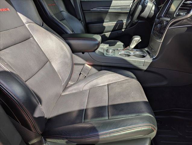 Used 2018 Jeep Grand Cherokee Trailhawk w/ Trailhawk Luxury Group AWD/4WD image 22