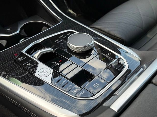Certified 2024 BMW X7 xDrive40i w/ M Sport Package AWD/4WD image 27