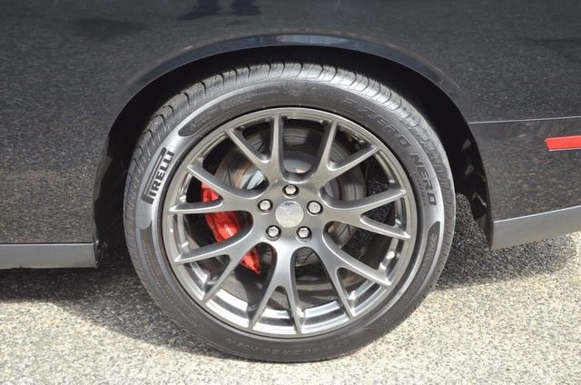Used 2015 Dodge Challenger SRT w/ Technology Group image 12