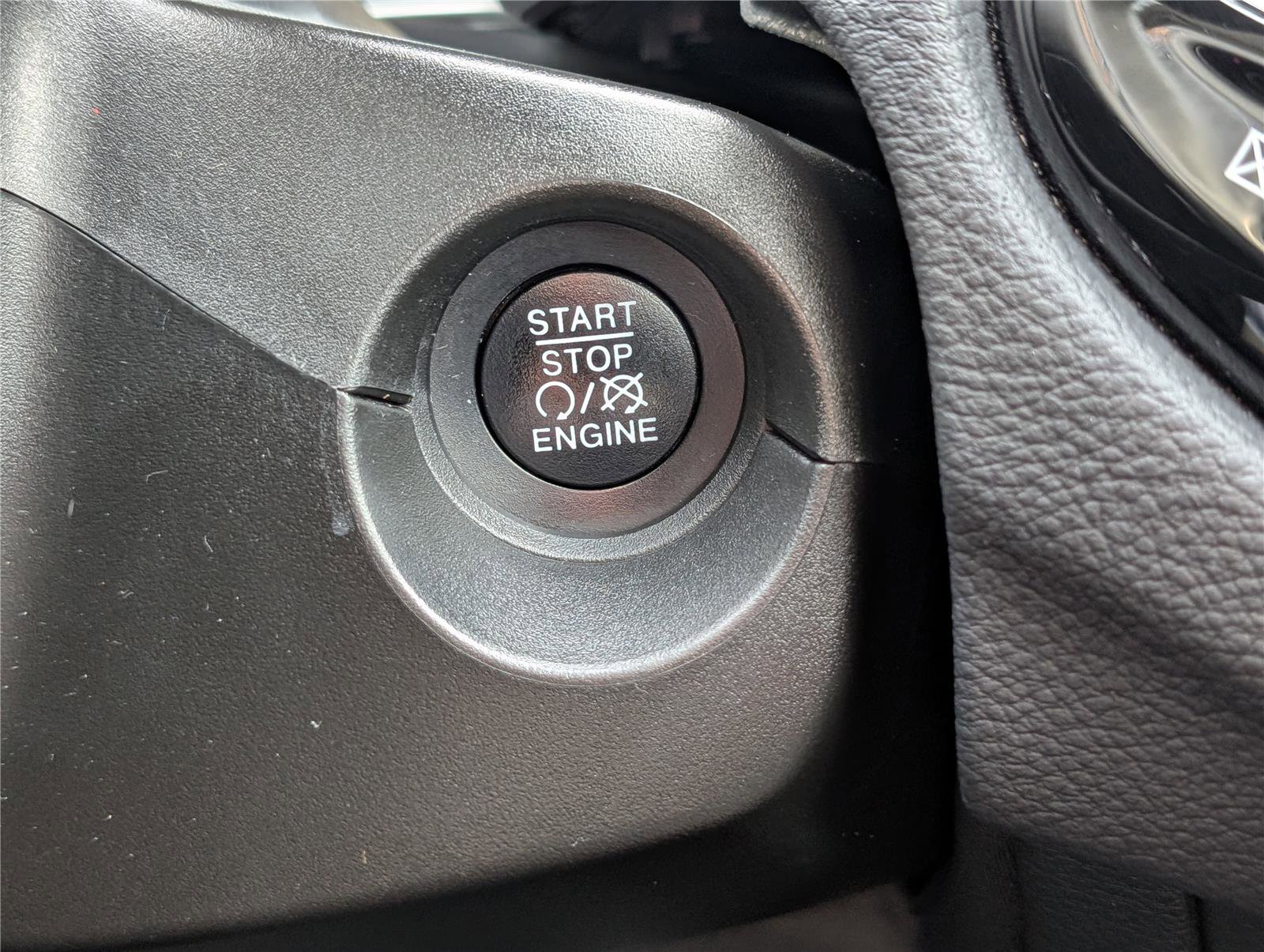 Used 2019 Jeep Compass Limited image 25