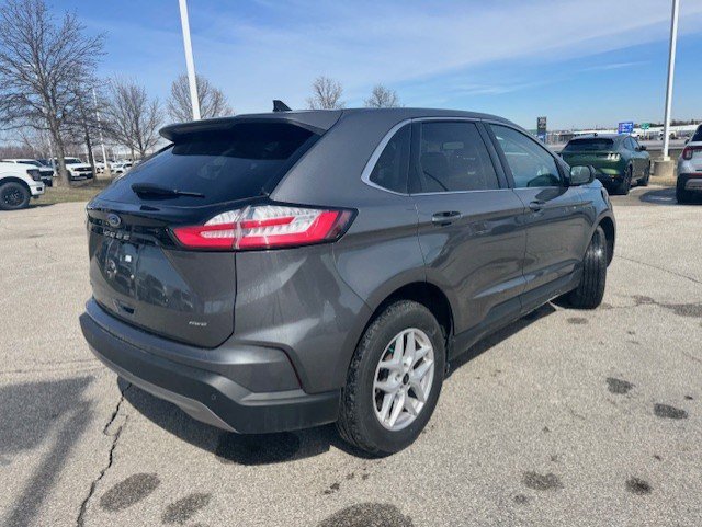 Used 2024 Ford Edge SEL w/ Convenience Package image 8