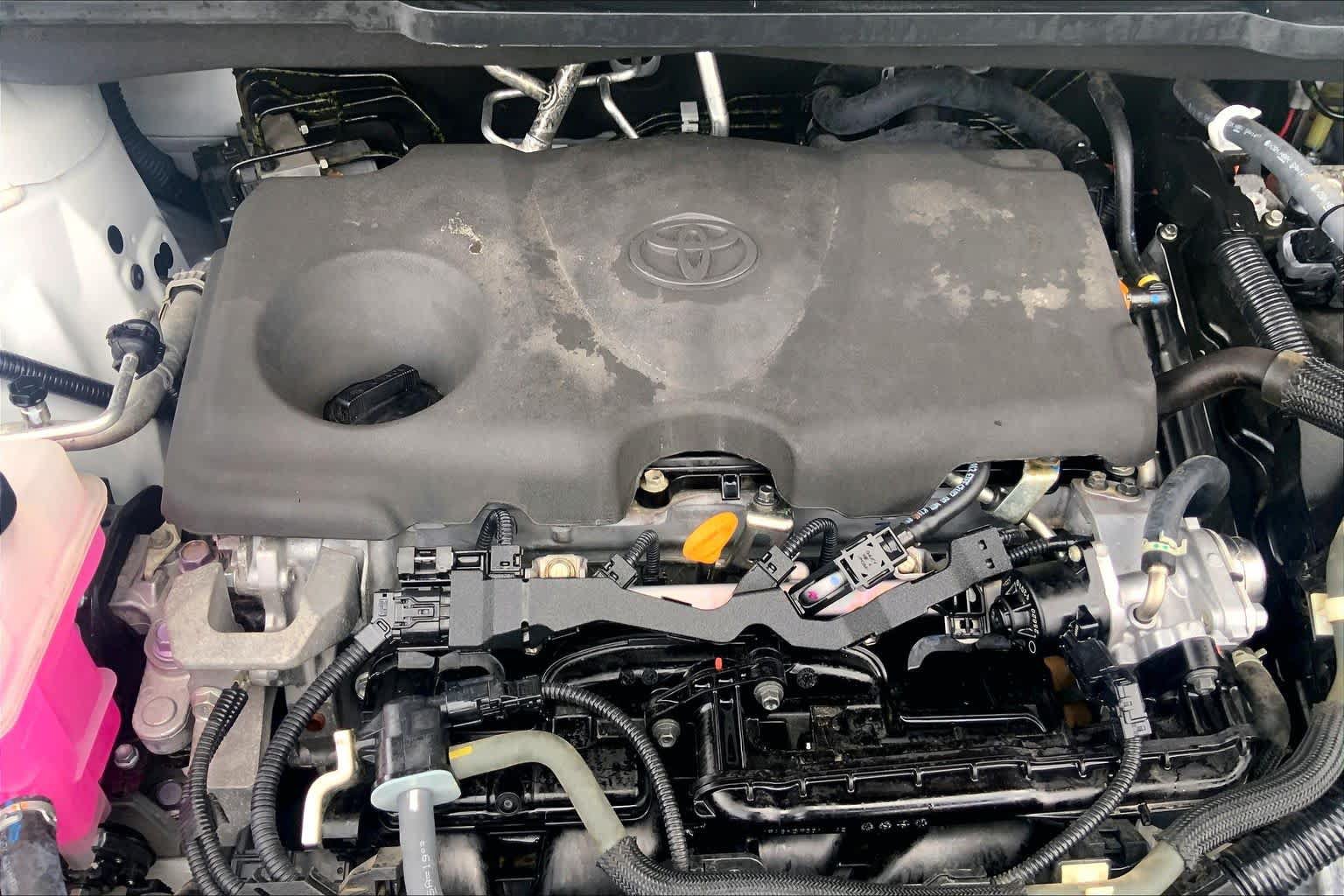 Used 2022 Toyota Sienna XLE FWD image 32