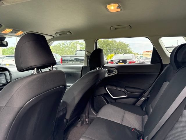 Used 2025 Kia Soul FWD image 22