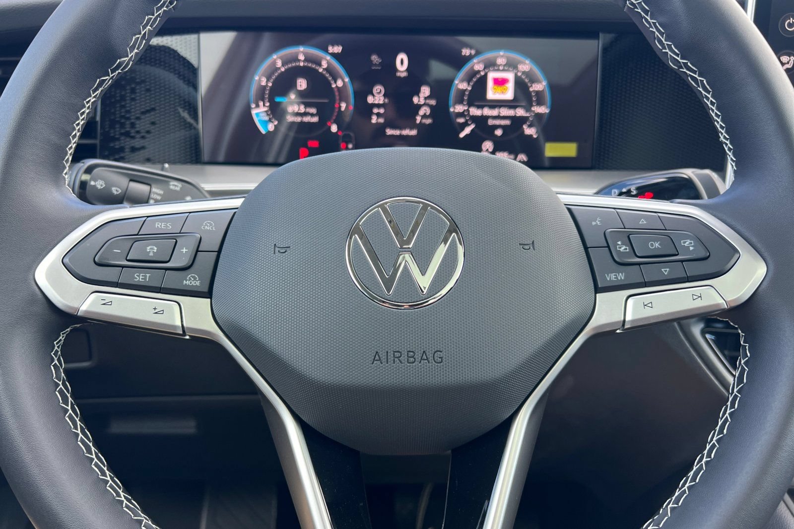 New 2026 Volkswagen Tiguan SE AWD/4WD image 23