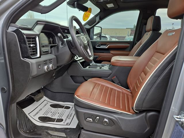 Used 2026 GMC Sierra 3500 Denali Ultimate image 2
