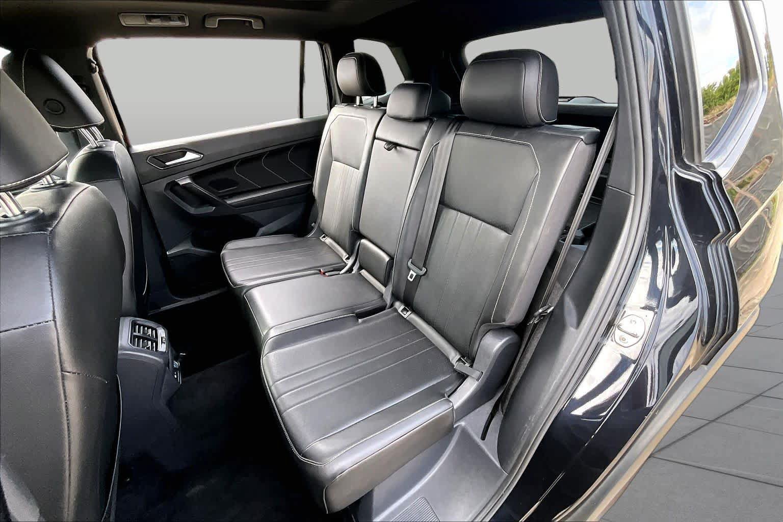 Used 2022 Volkswagen Tiguan SE R-Line FWD image 21