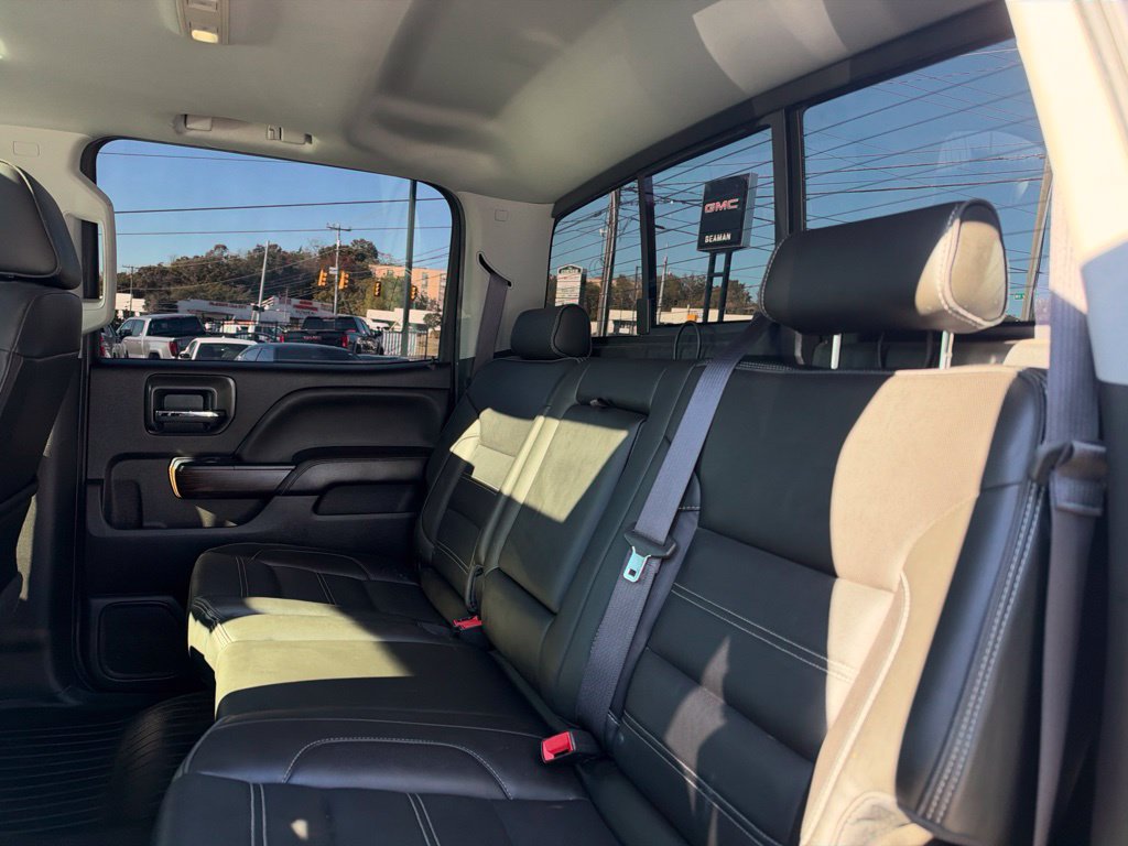 Used 2017 GMC Sierra 2500 Denali w/ Duramax Plus Package AWD/4WD image 27