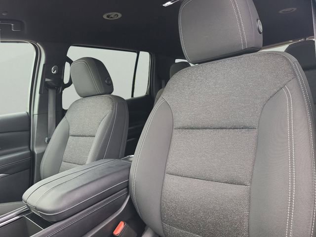 Used 2025 Chevrolet Traverse LT FWD image 21